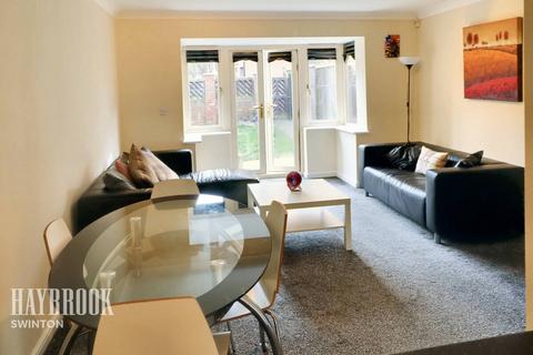 3 bedroom townhouse for sale - Roebuck Chase, Rotherham