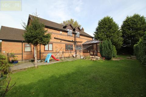 4 bedroom detached house for sale, Rossett Drive Davyhulme