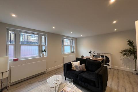 2 bedroom apartment for sale, Rosemont Road, London NW3