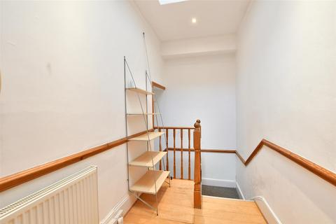 143b Vicarage Road, London, E10 5DR