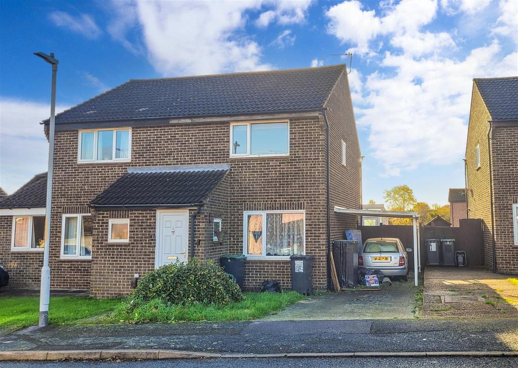 Midsummer Road, Snodland, Kent 2 bed semidetached house £270,000