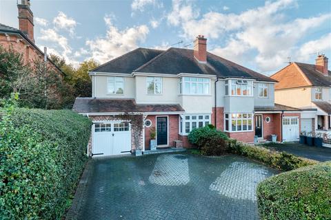43 Hallow Road, Worcester, WR2 6BX