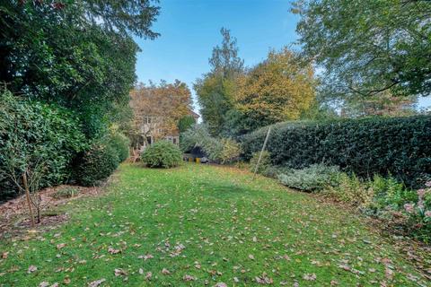 43 Hallow Road, Worcester, WR2 6BX