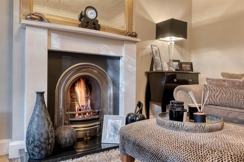 43 Hallow Road, Worcester, WR2 6BX