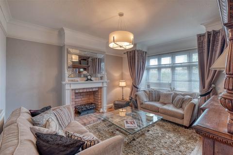 43 Hallow Road, Worcester, WR2 6BX