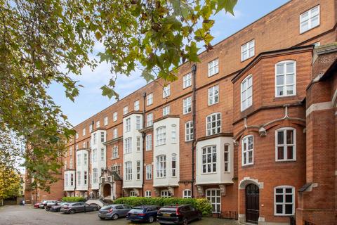 3 bedroom apartment for sale, Cormont Road, London, SE5