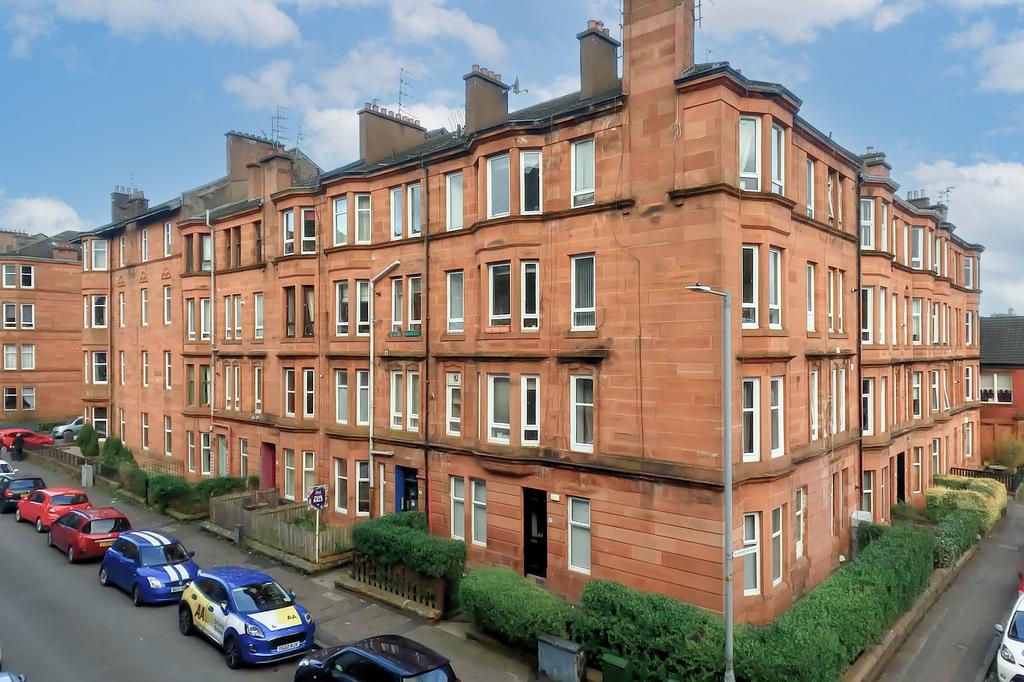 Apsley Street, Main Door, Partick, Glasgow, G11 7ST 2 bed flat for sale