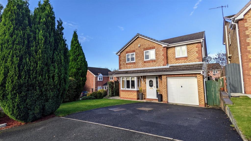 Kingsbury Court, Skelmersdale WN8 4 bed detached house for sale £325,000