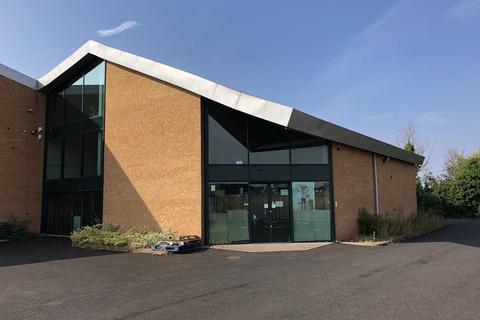 Industrial unit to rent, 21 Buntsford Drive, Bromsgrove, Worcestershire, B60 3AJ