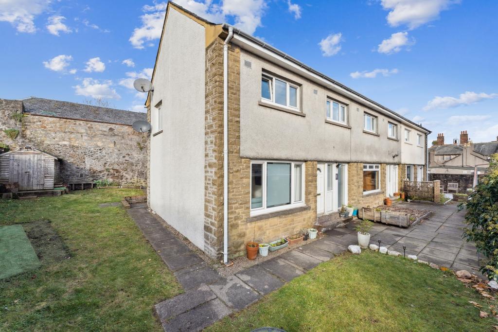 Spittal Street, Stirling, Stirlingshire, FK8 1DU 3 bed end of terrace