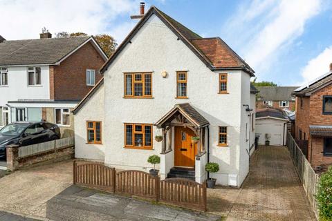 18 Chipperfield Road, Hemel Hempstead, HP3 0AH