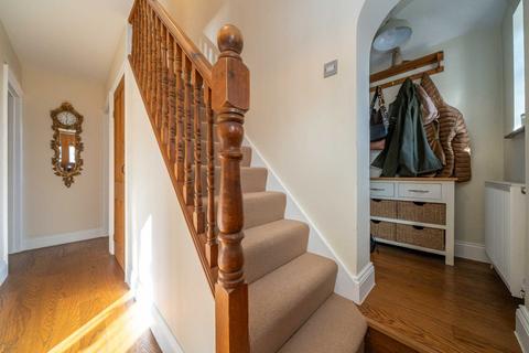 18 Chipperfield Road, Hemel Hempstead, HP3 0AH