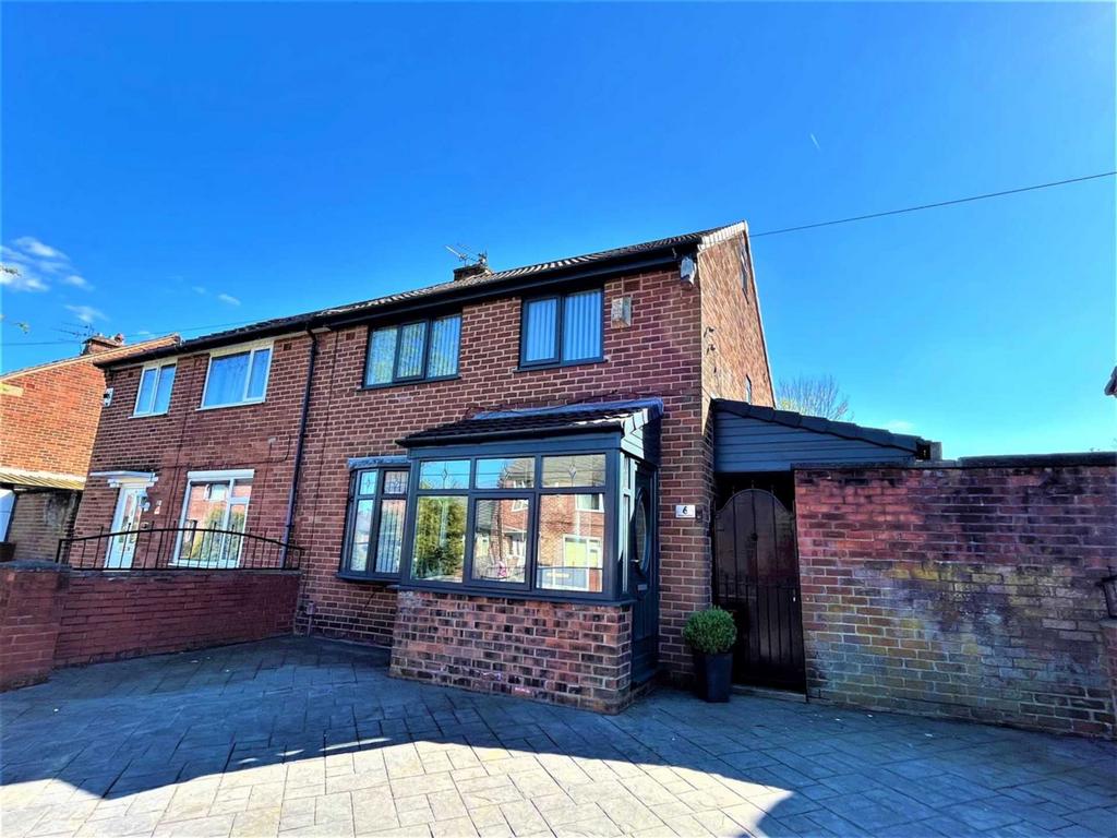 Moore Avenue, St. Helens 3 bed semidetached house £140,000