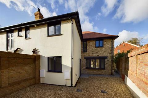 3 bedroom semi-detached house for sale, Ellingham Road, Hemel Hempstead