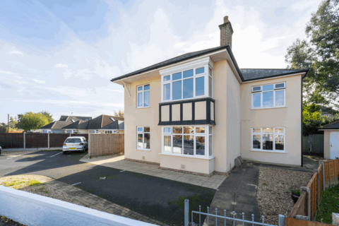 2 bedroom ground floor flat for sale, Avon Road West, Christchurch BH23