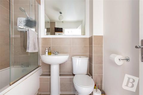 46 Latimer Drive, Hornchurch, RM12 6TQ