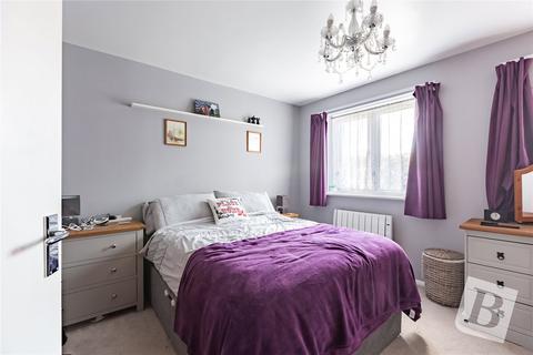 46 Latimer Drive, Hornchurch, RM12 6TQ