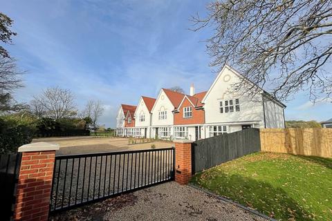 3 bedroom end of terrace house for sale, East Stoke