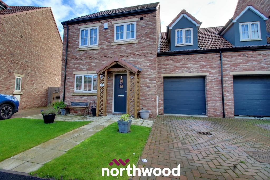 Wharf Crescent, Thorne, DN8 5 bed link detached house £299,999