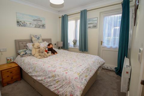 2 bedroom retirement property for sale, Ash Grove, Burwell