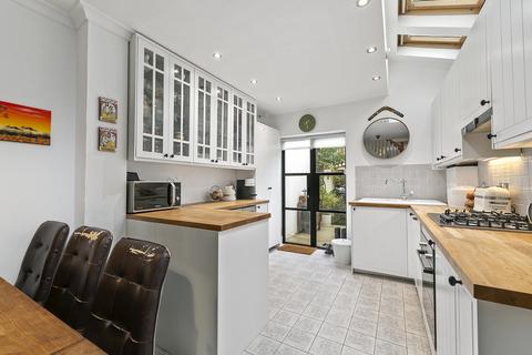 49 Albert Road, Richmond, TW10 6DJ