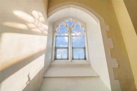 2 bedroom flat to rent, Galley Hill Road, Swanscombe, DA10
