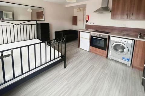 4 bedroom terraced house for sale, County Road, Swindon, SN1 2EW