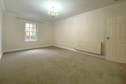 2 bedroom flat for sale, Coventry Gardens, Walmer, CT14