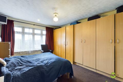 28 Thornton Road, Bromley, BR1 5AP