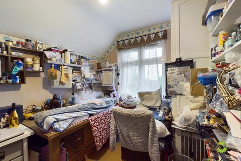 28 Thornton Road, Bromley, BR1 5AP