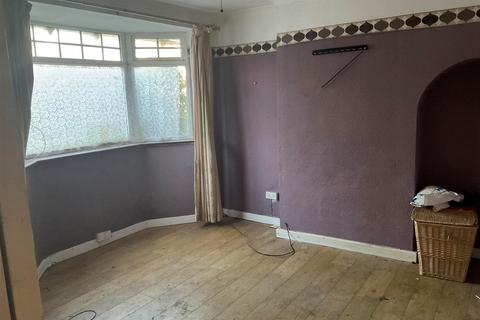 43 Thurso Close, Romford, RM3 0YR