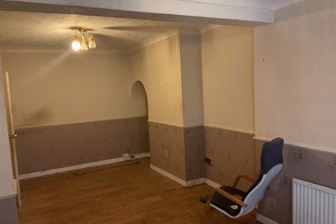 43 Thurso Close, Romford, RM3 0YR
