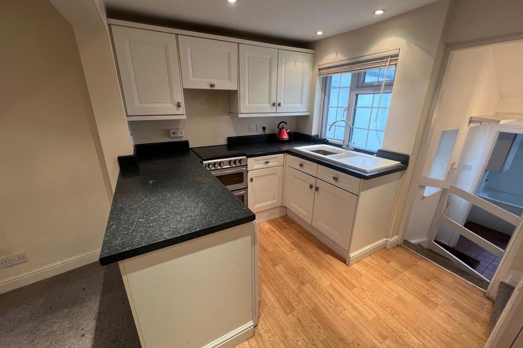 Harvest Road, Englefield Green, Egham, Surrey, TW20 2 bed terraced