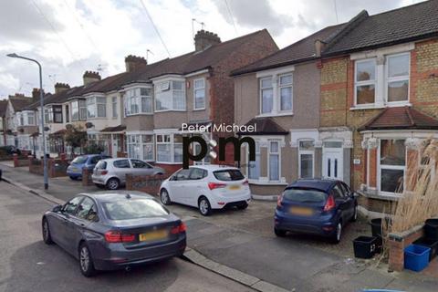 3 bedroom terraced house to rent, Sandyhill Road, London