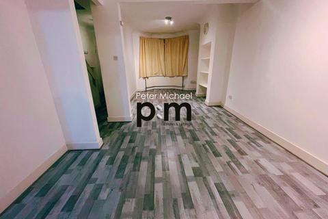 3 bedroom terraced house to rent, Sandyhill Road, London