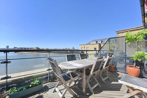 3 bedroom apartment for sale - Dunbar Wharf, nr Canary Wharf, London E14