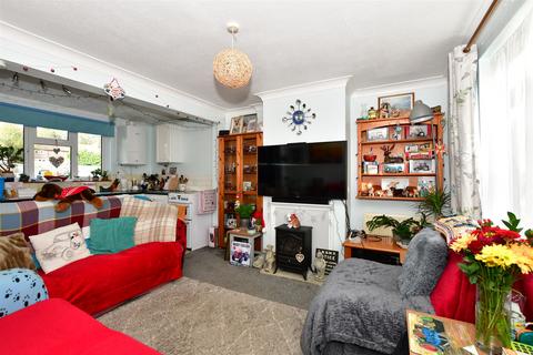3 bedroom terraced house for sale - Manor Way, Uckfield, East Sussex