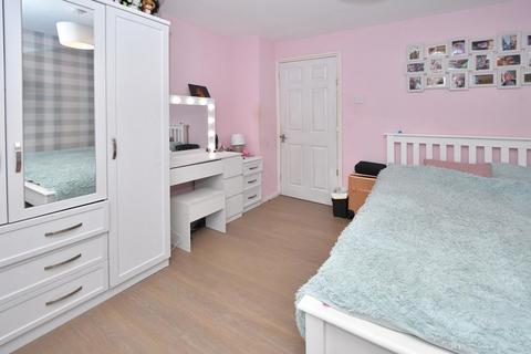 80 Brackenfield Avenue, Stoke-on-trent, ST2 0DG