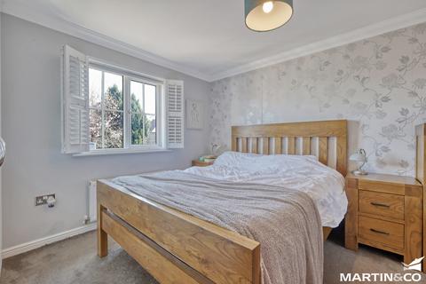 14 Cowdrie Way, Springfield, Chelmsford, CM2 6GL