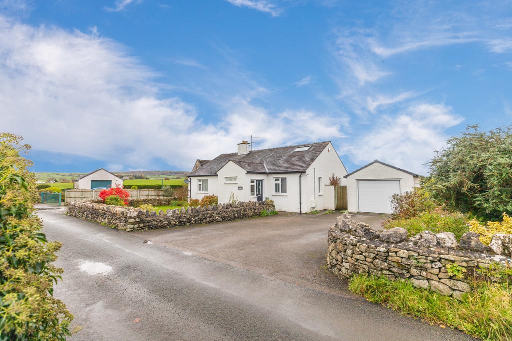 Ashfield, 7 Hawes Lane, Natland, Kendal, Cumbria, LA9 7QF 3 bed