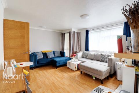 48 Maryside, Slough, SL3 7ET