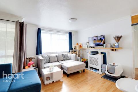 48 Maryside, Slough, SL3 7ET