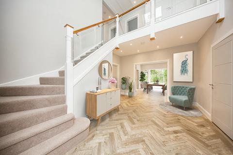 5 bedroom detached house for sale - Walnut House, Crowborough