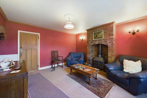 133 Weston Road, Lichfield, WS13 7EQ