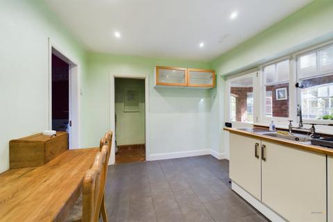 133 Weston Road, Lichfield, WS13 7EQ