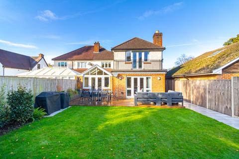 222 Farleigh Road, Warlingham, CR6 9EE