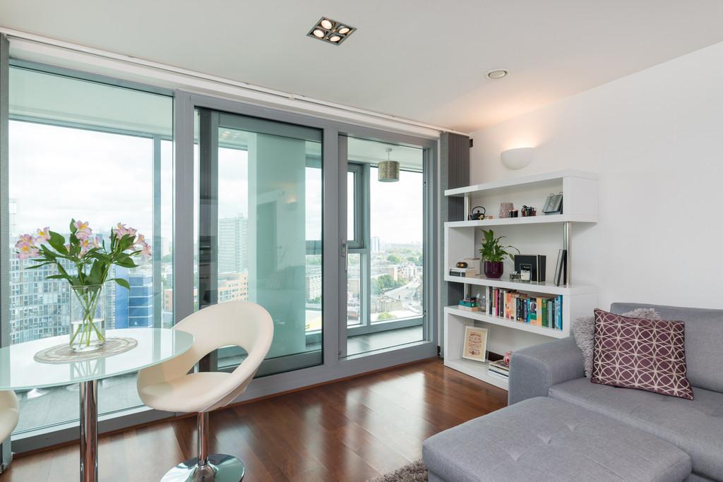 Living Area &amp; Access to Wintergarden