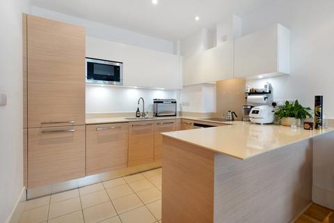 1 bedroom apartment to rent, Ensign House, Juniper Drive SW18