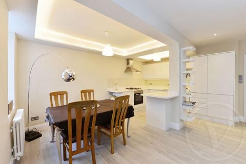 3 bedroom apartment for sale, Carlton Hill, St Johns Wood, London NW8