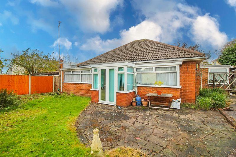 Holly Grove, Wolverhampton 3 bed detached bungalow for sale £299,950